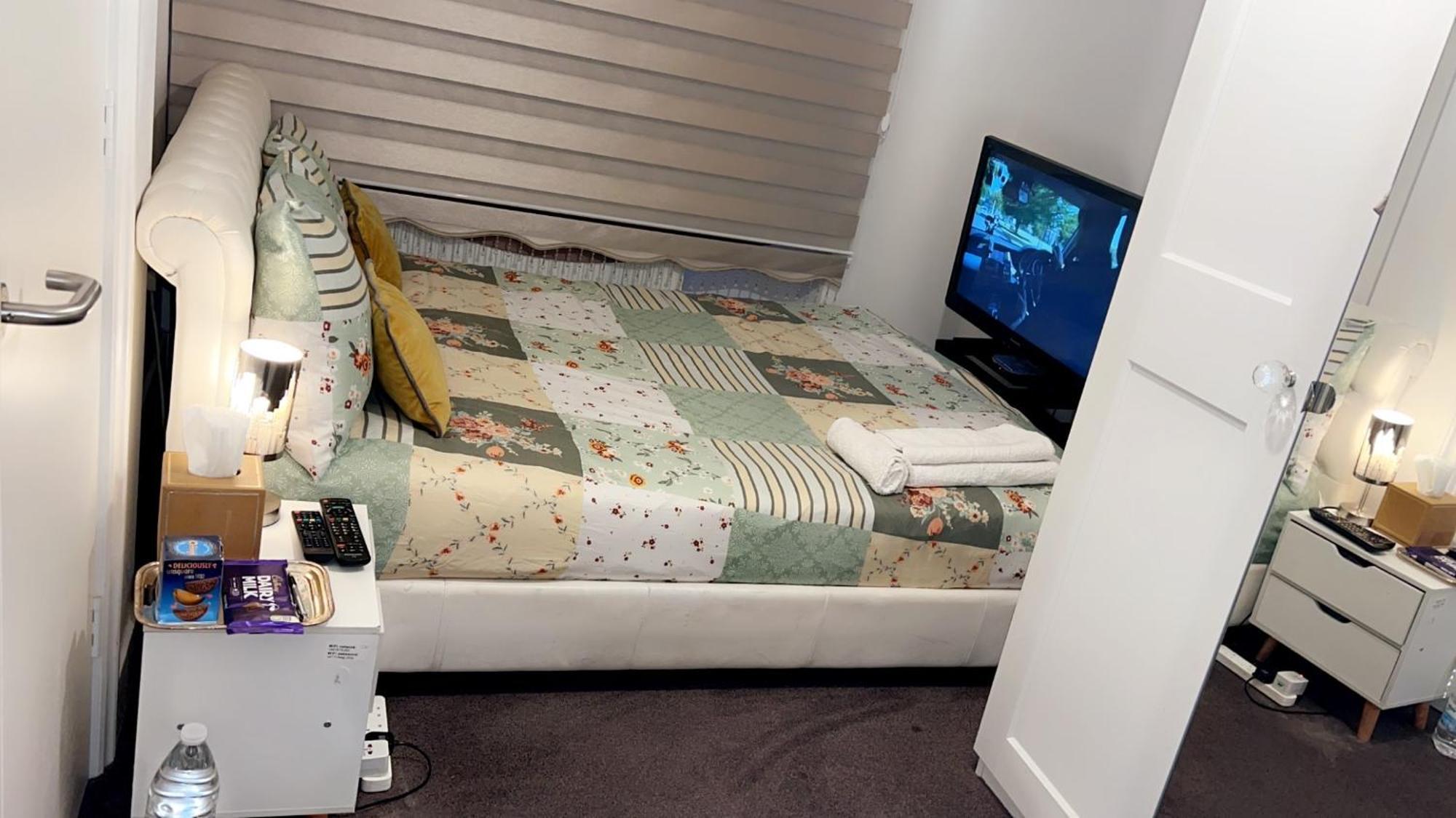 Deluxe Garden Apartment Лондон Екстериор снимка