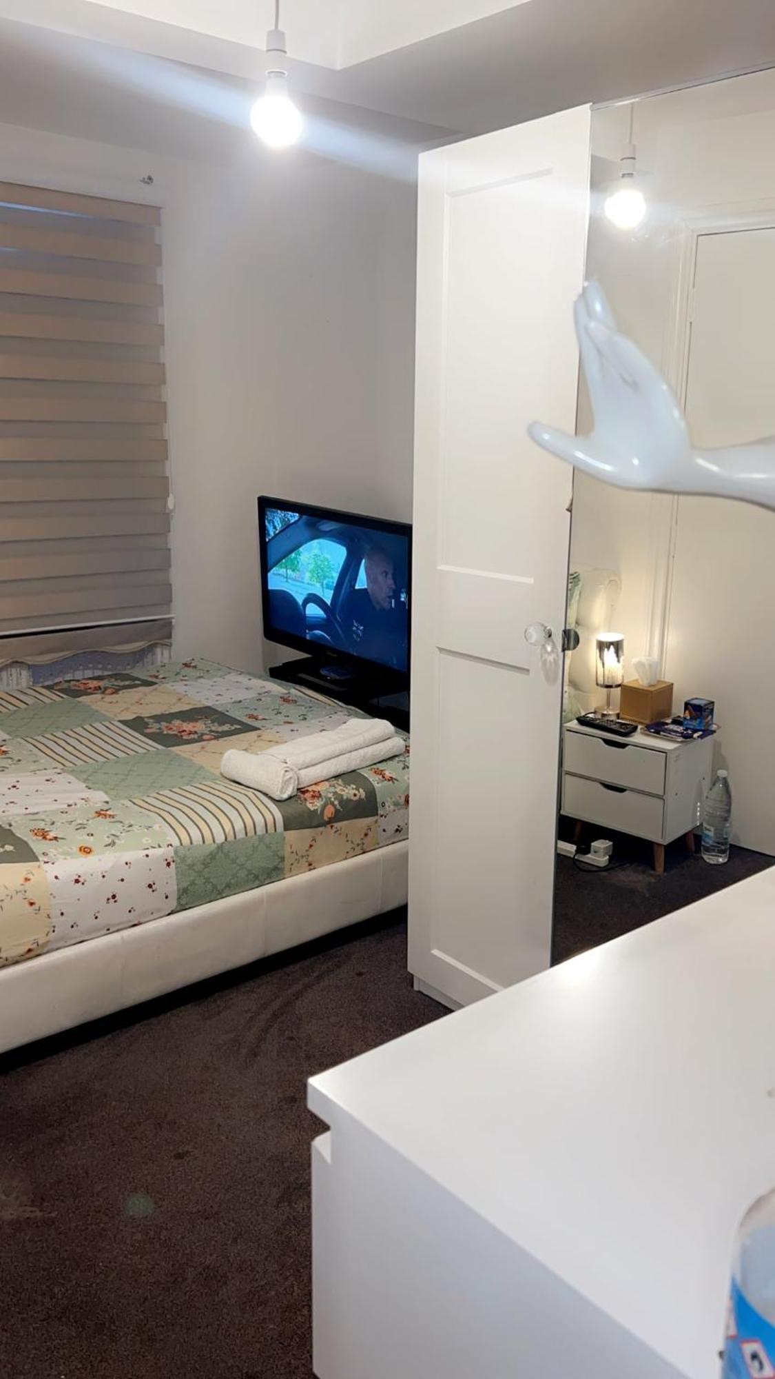 Deluxe Garden Apartment Лондон Екстериор снимка
