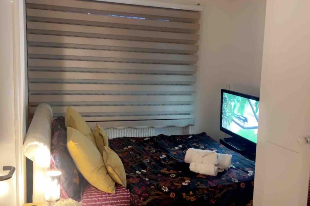 Deluxe Garden Apartment Лондон Екстериор снимка